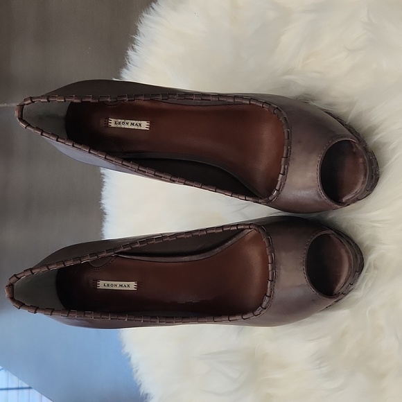 NWOT. Max Studio whipstitch peep toe high heels sz.7 - Picture 9 of 10